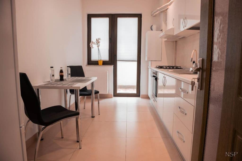 Apartament Zona Coresi Mall Braşov Exterior foto